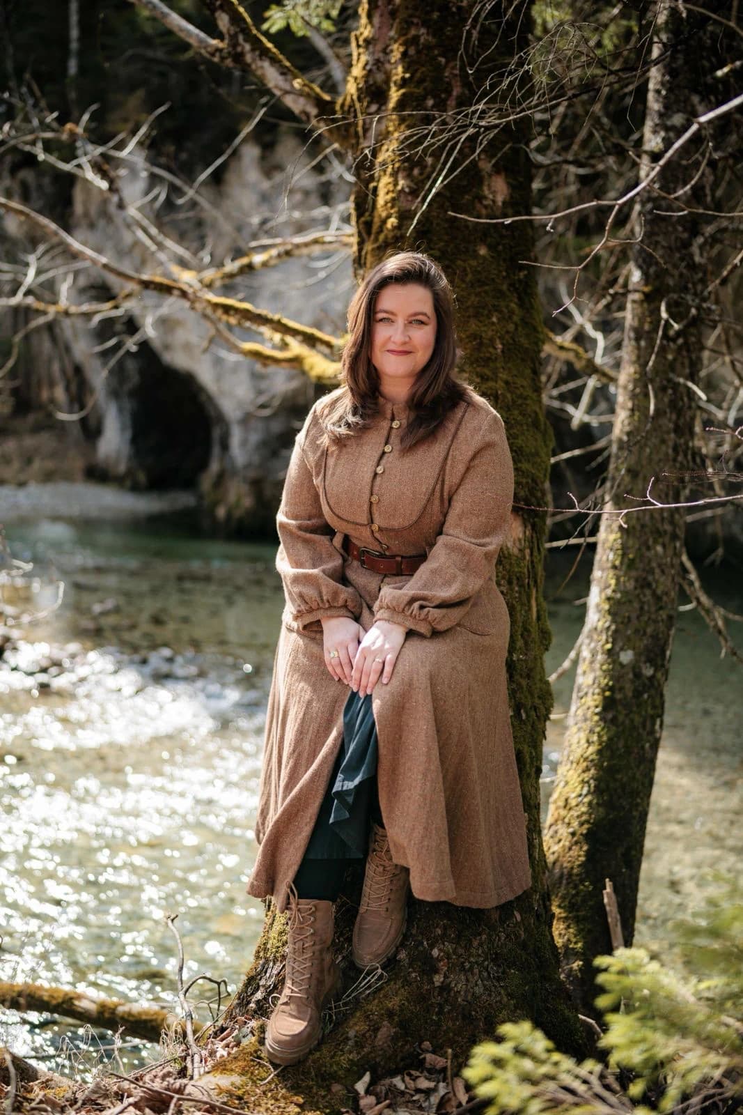 Nicole Woldrich am Fluss